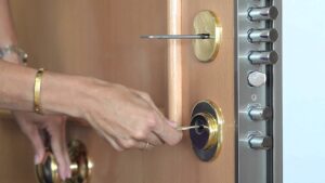 Cerrajero especializado en puertas blindadas